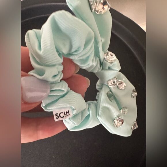 NWT Stoney Clover Lane Limited Edition Crystal Scrunchie sky - Picture 3 of 7